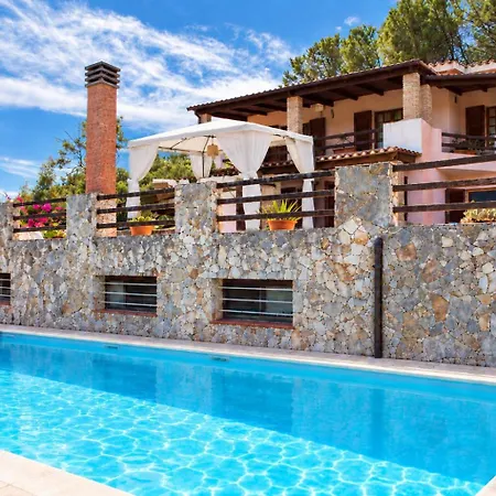 Altavista Con Piscina * Alghero